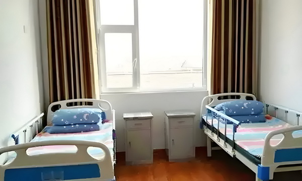 深圳哪里能落户_汪小菲带儿女到内蒙古，玥儿骑马他牵马 汪小菲带儿合0元/月（医养结