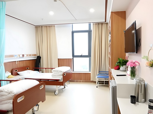 往届毕业生可以落户深圳吗_姜文被困在一个什么东西里 题你还在问说明是存